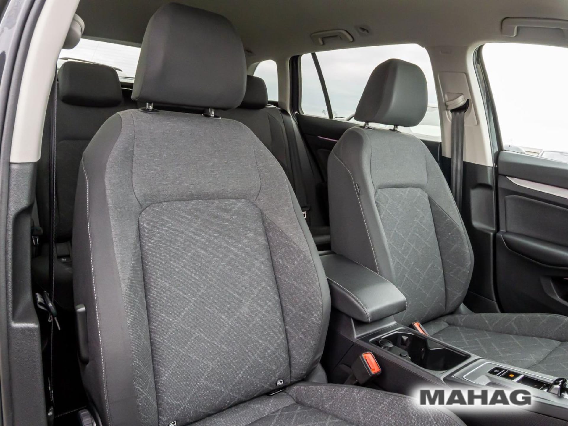 Volkswagen Golf Variant Life