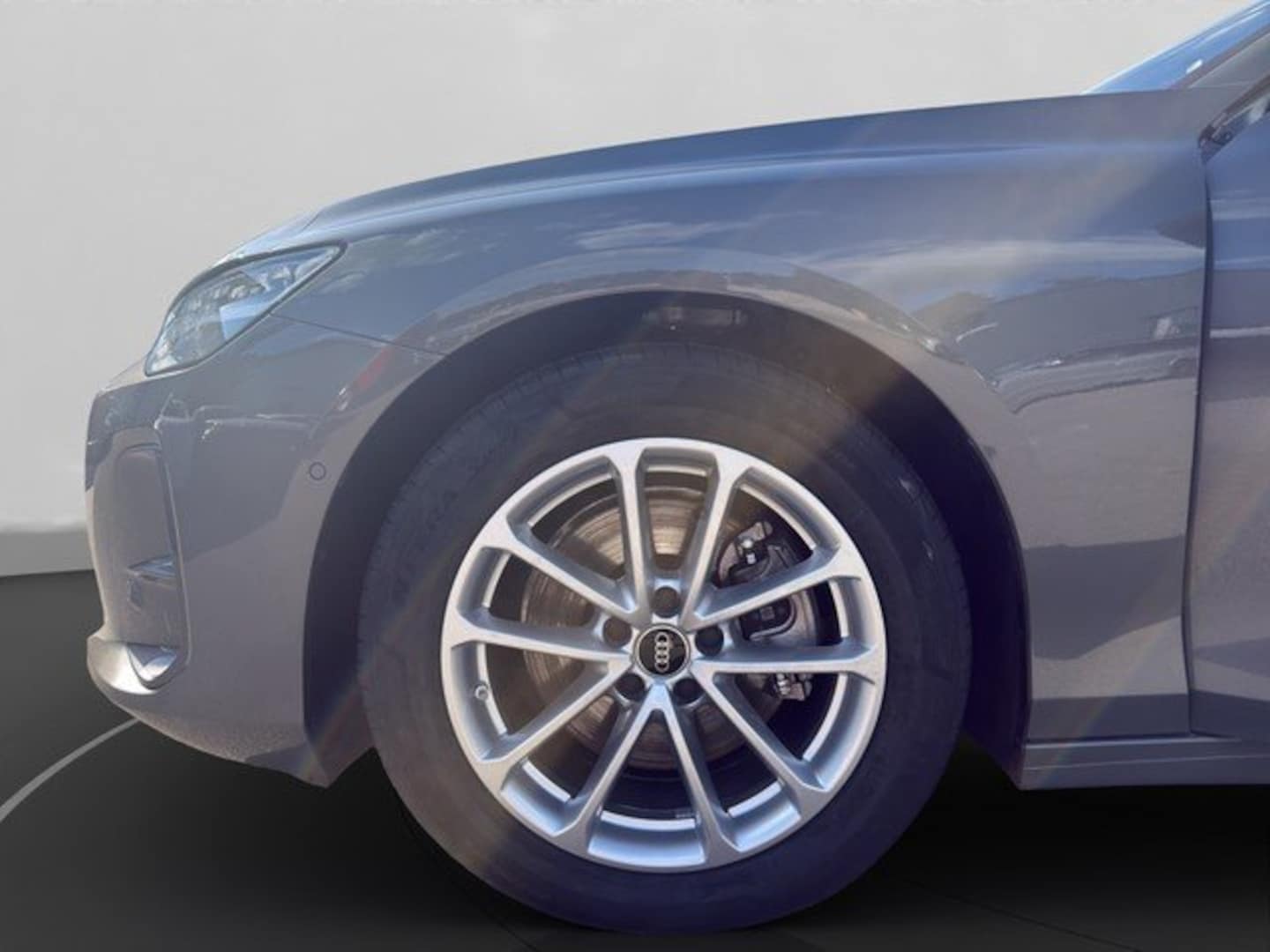 Bild über Audi A6 Avant TDI 150 kW S tronic - für weitere Informationen kontaktieren Sie den Audi Partner