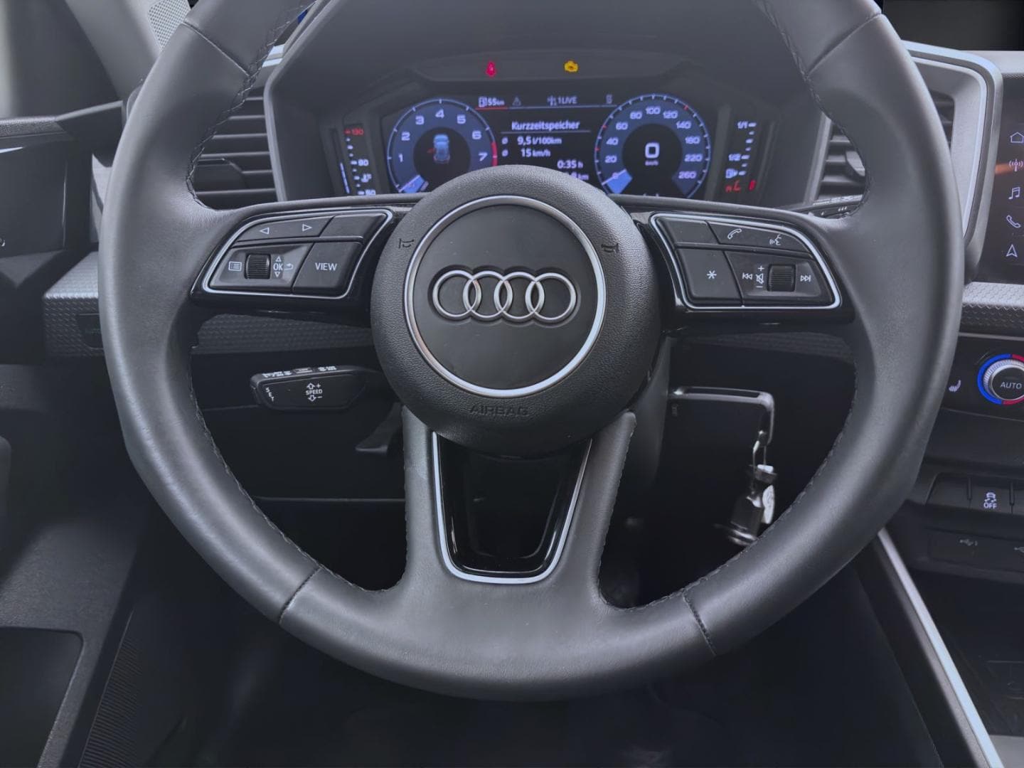 Bild über Audi A1 Sportback advanced 30 TFSI Schaltgetriebe - für weitere Informationen kontaktieren Sie den Audi Partner