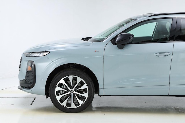 2026 Audi Q3 Base - Photo 6