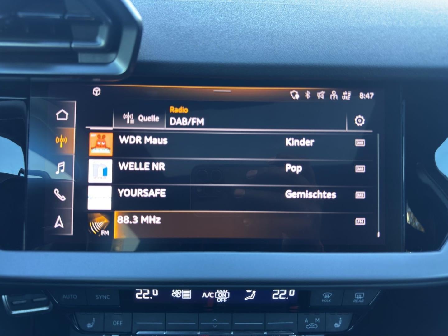 Bild über Audi RS 3 Limousine TFSI quattro S tronic - für weitere Informationen kontaktieren Sie den Audi Partner
