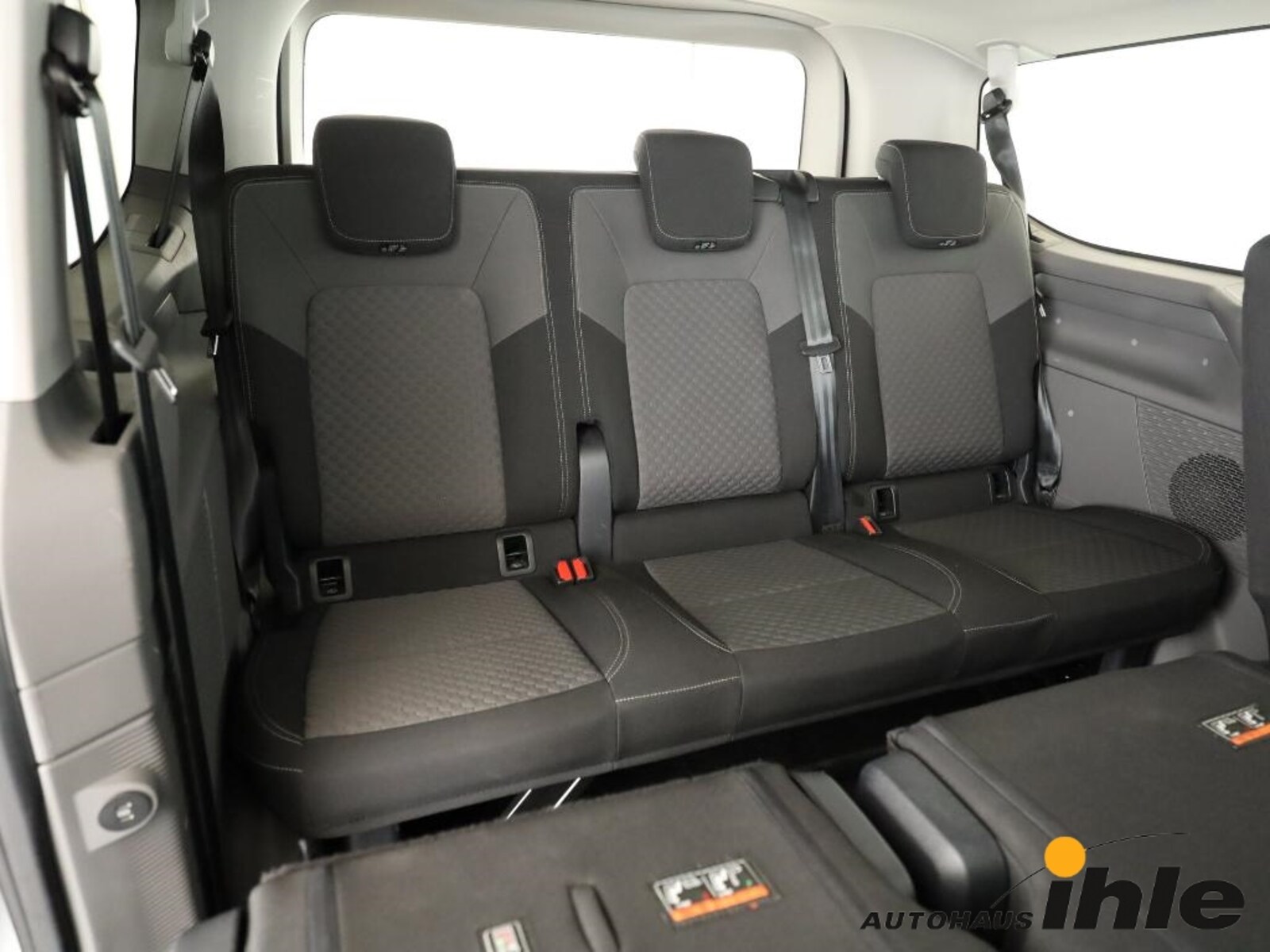 Volkswagen Caravelle – Bild 10