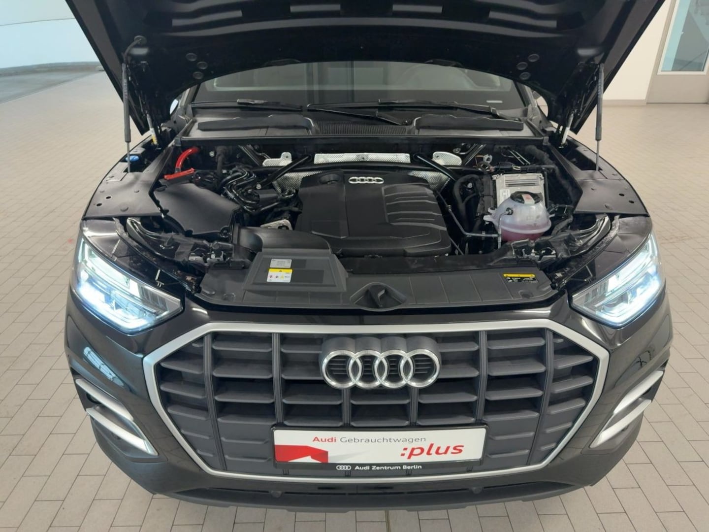 Bild über Audi Q5 35 TDI S tronic - für weitere Informationen kontaktieren Sie den Audi Partner