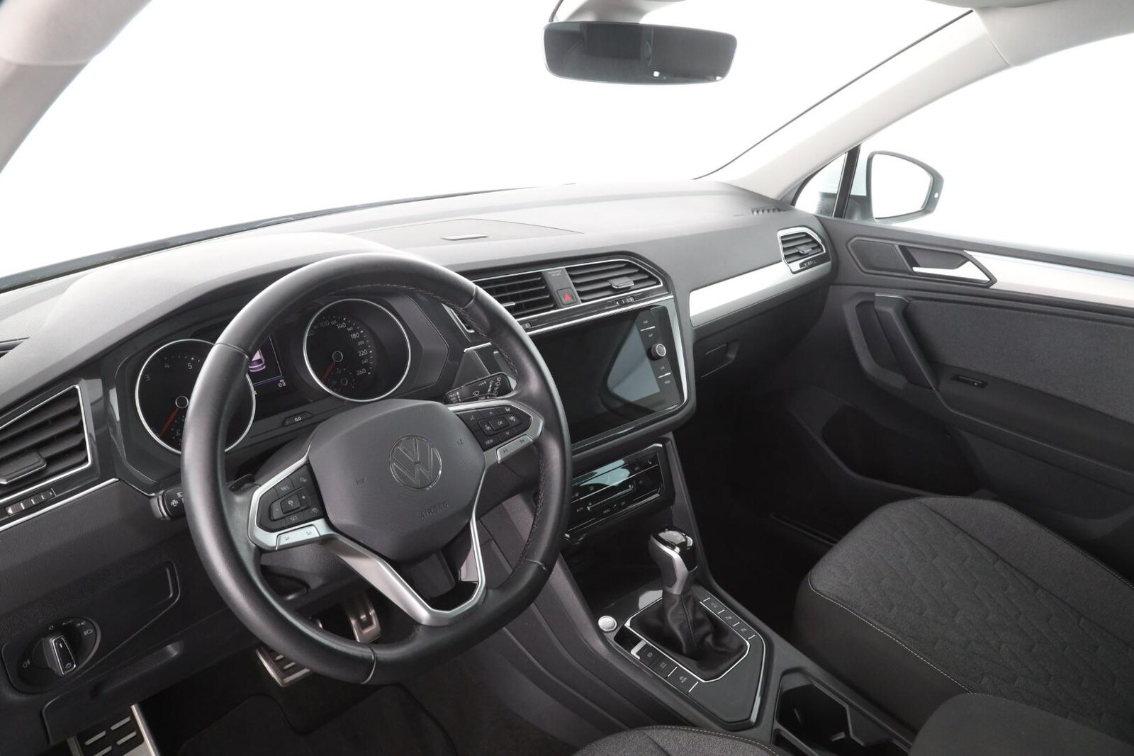 Volkswagen Tiguan – Bild 11