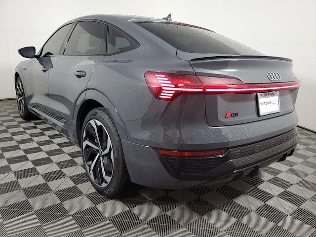 2024 Audi Q8 Sportback e-tron