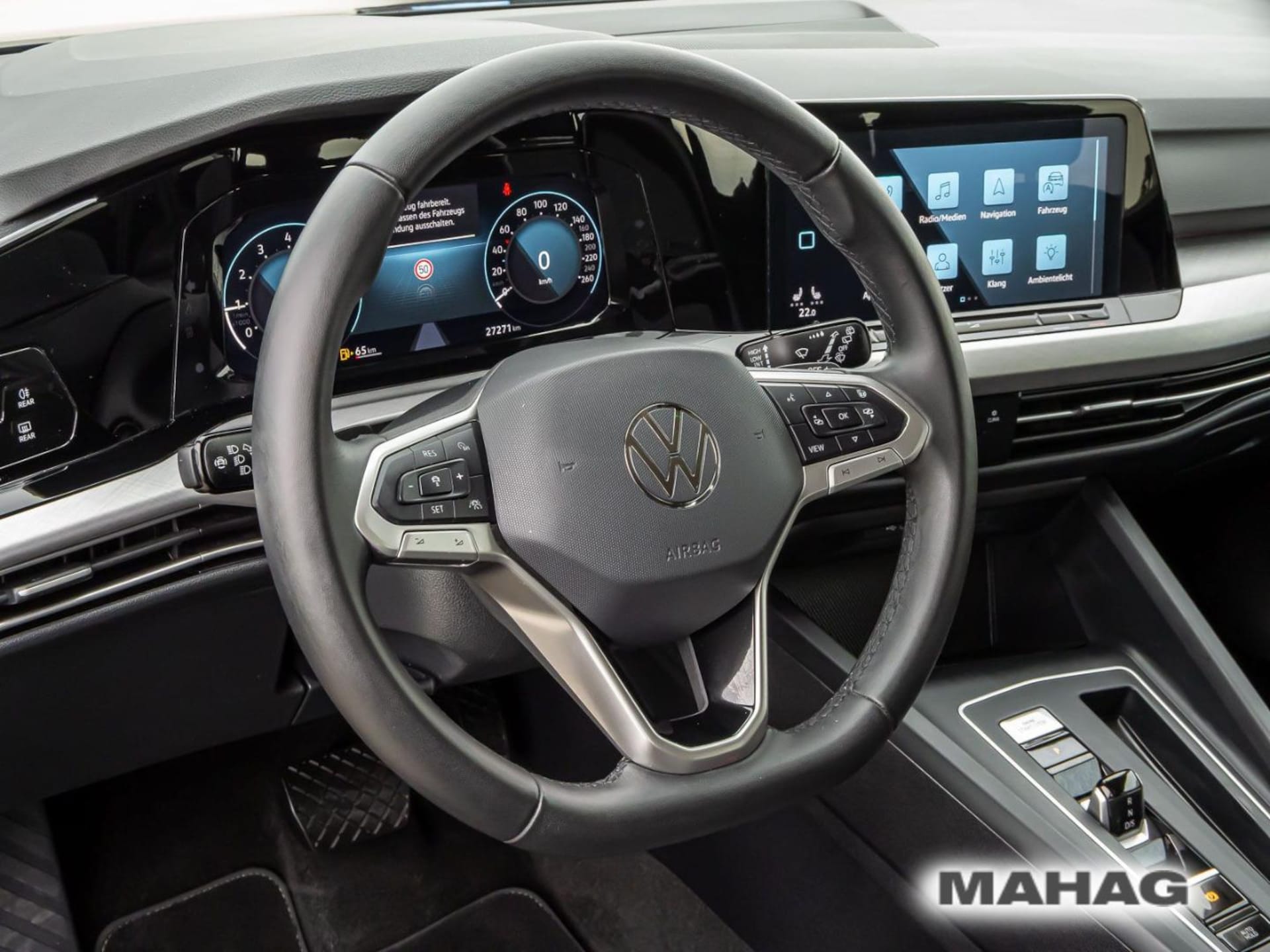 Volkswagen Golf Variant Life