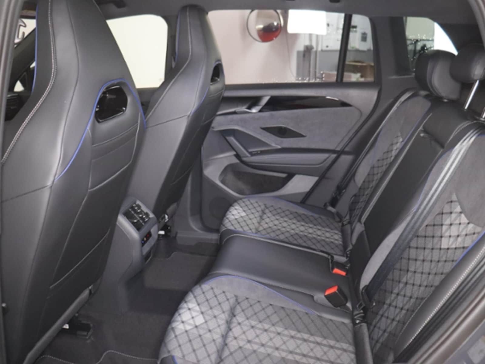 Volkswagen Tiguan – Bild 12