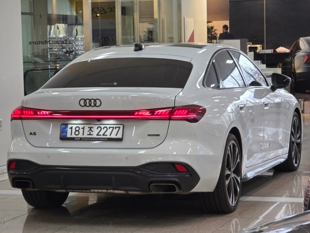Audi A5 TFSI quattro S line Black Edition 150 kWS tronic 3