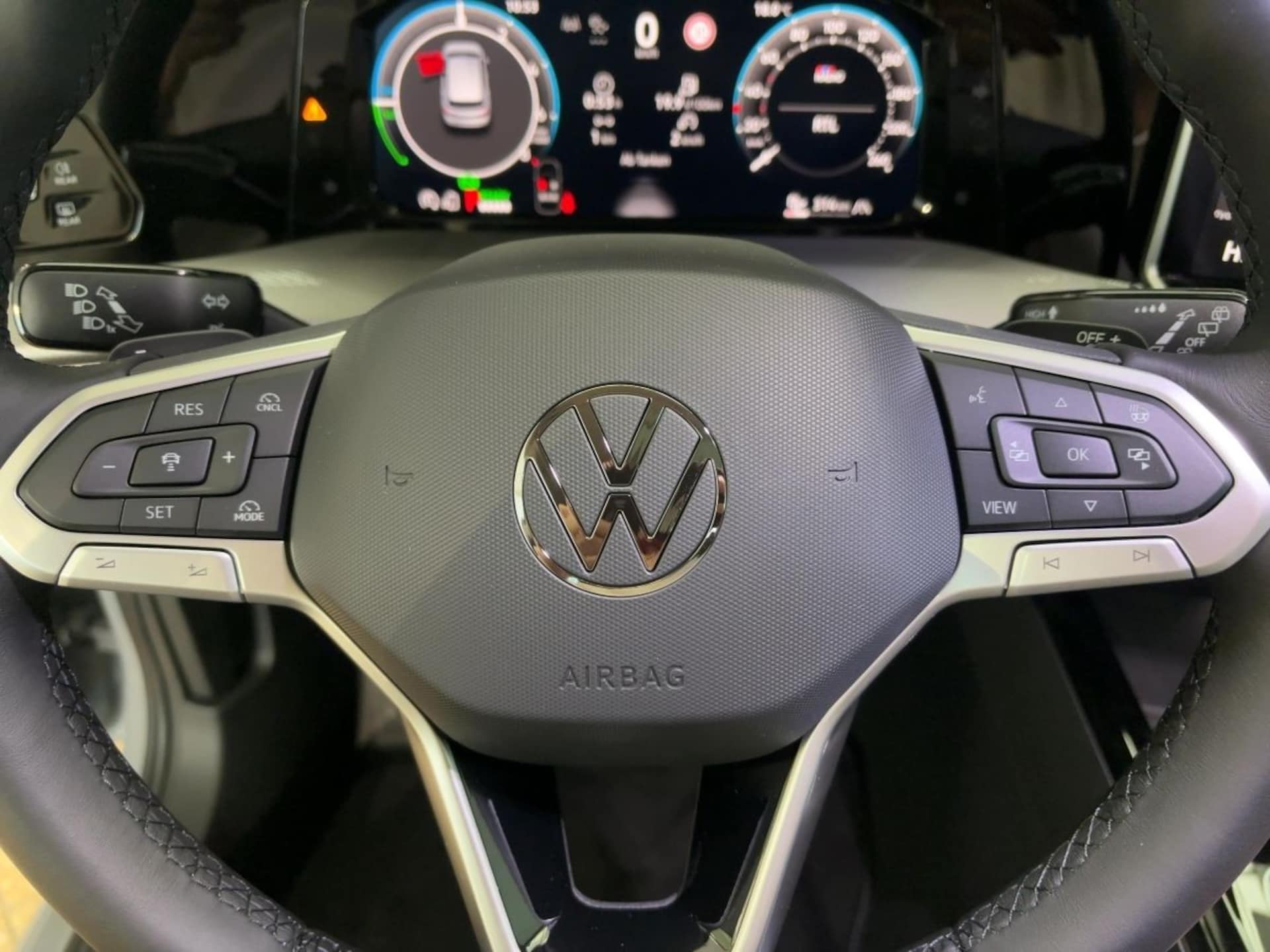 Volkswagen Golf Style