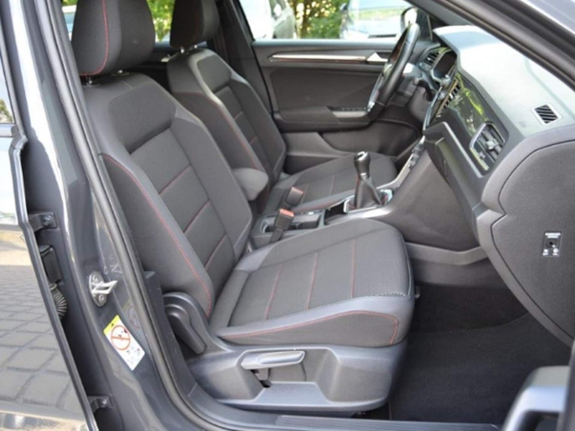 Volkswagen T-Roc Sport