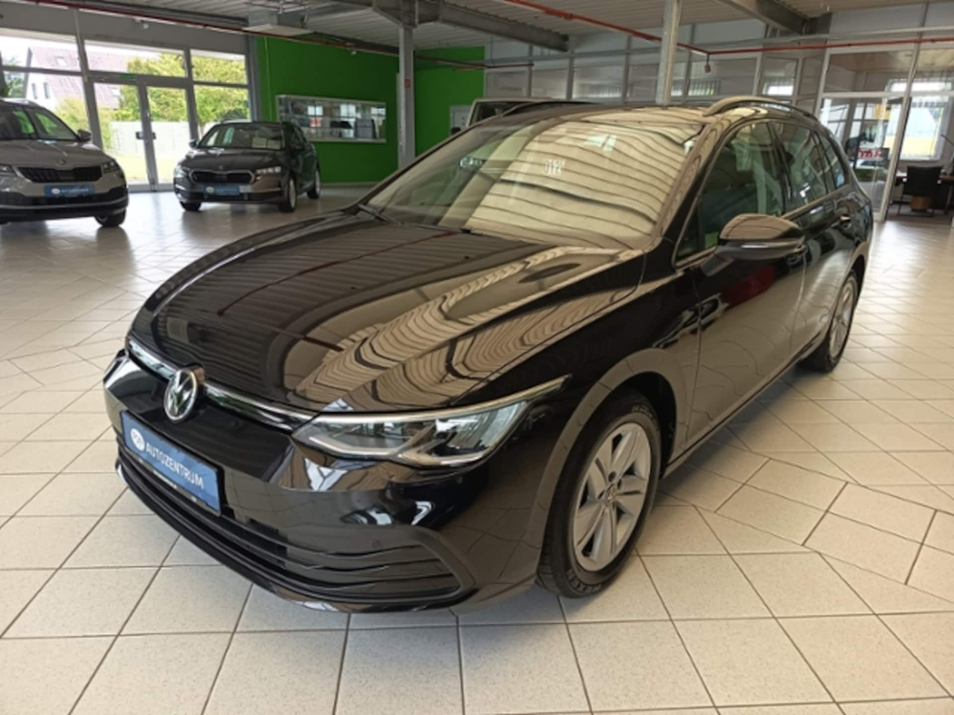 Volkswagen Golf Variant Life