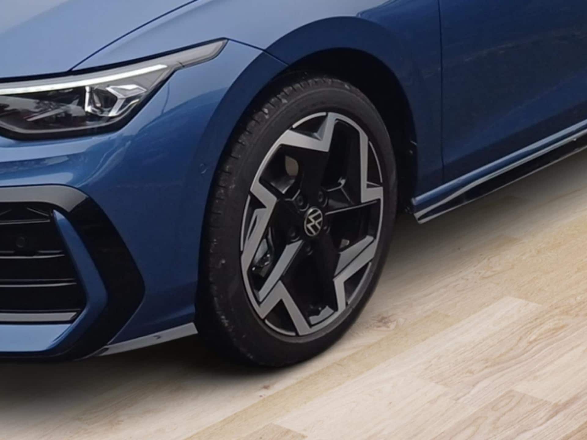 Volkswagen Golf R-Line