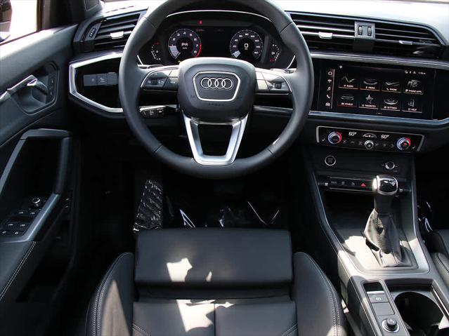 2025 AUDI Q3 - Image 16