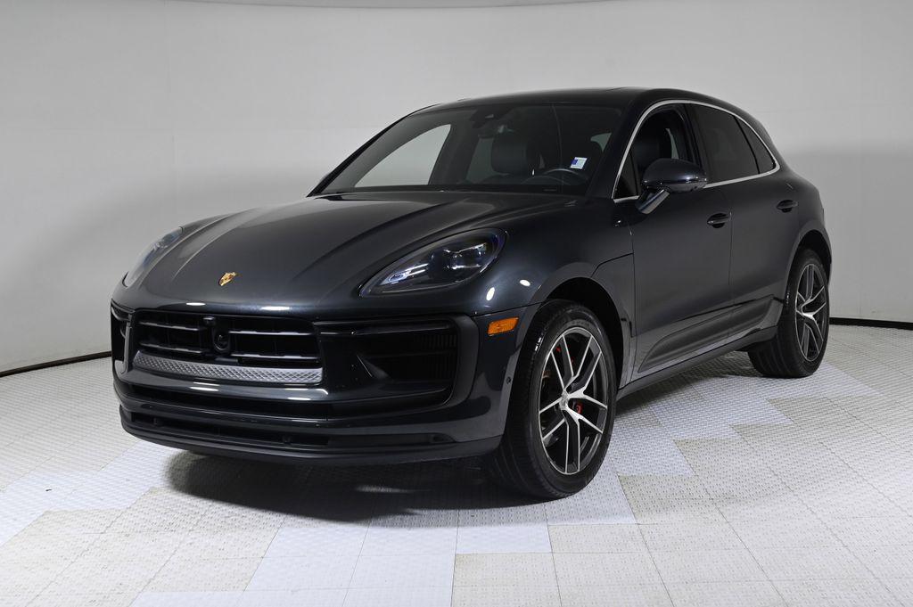 2023 Porsche Macan S's photo