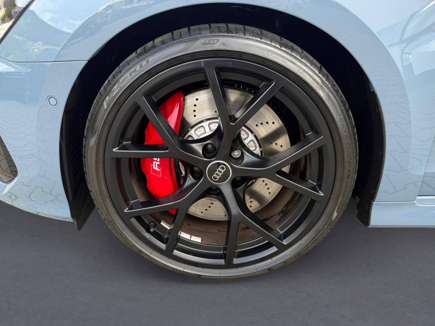 Bild über Audi RS 3 Sportback TFSI quattro S tronic - für weitere Informationen kontaktieren Sie den Audi Partner