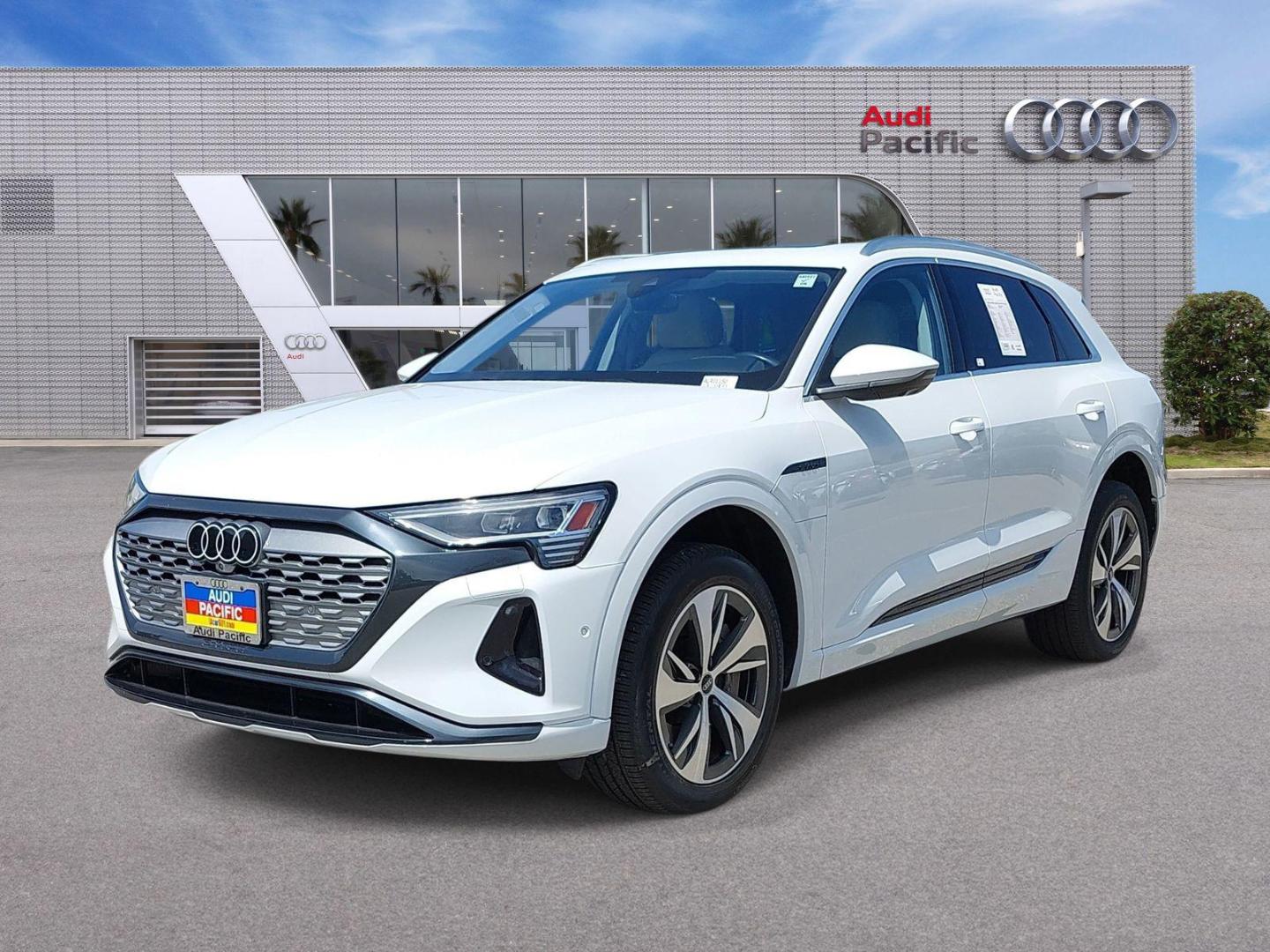 2024 Audi Q8 e-tron 55 114 kWh Premium Plus quattro's photo