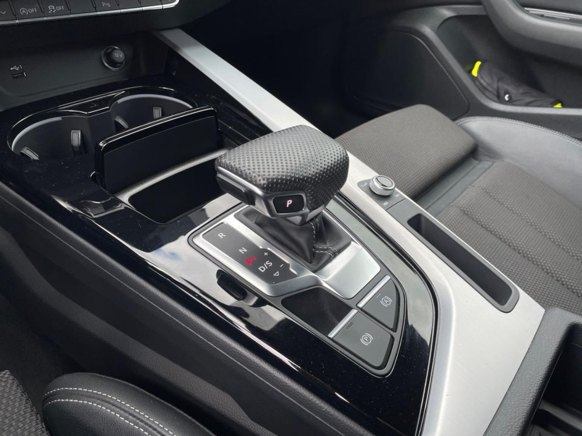 Audi A4 Avant S line