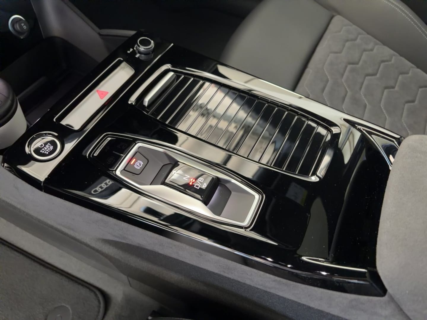 Bild über Audi A6 Avant e-tron S line business e-tron quattro 315 kW - für weitere Informationen kontaktieren Sie den Audi Partner