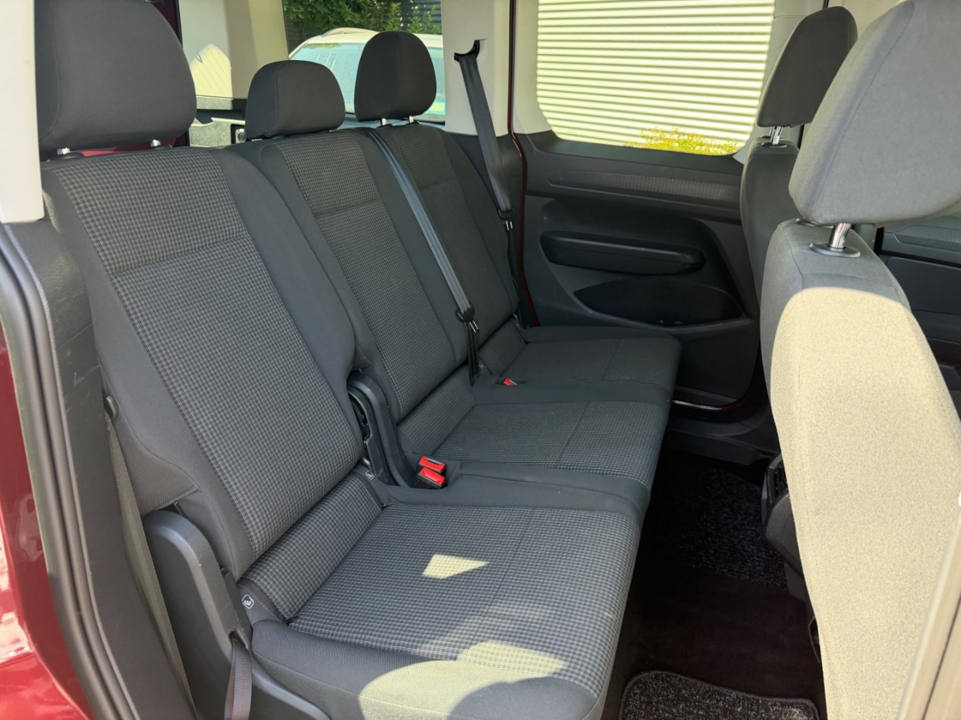 Volkswagen Caddy Basis-Modell