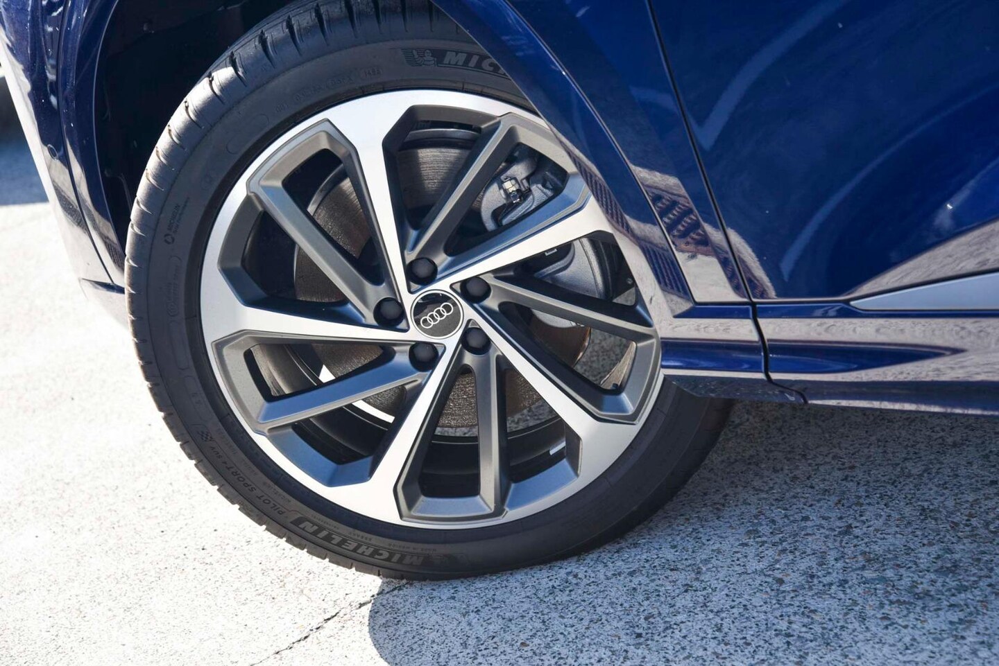Image about Audi Q5 SUV TDI quattro 150 kW sport