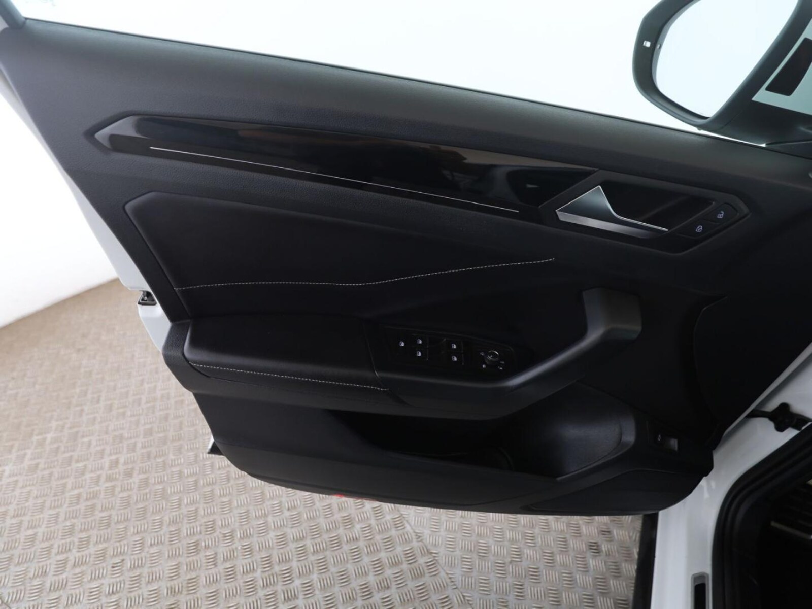Volkswagen T-Roc – Bild 17