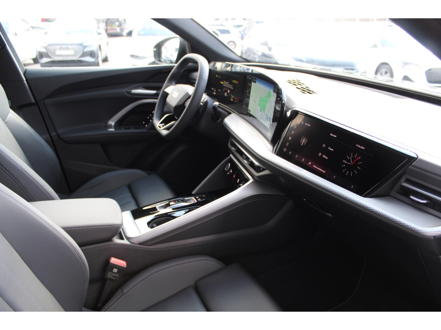 Bild über Audi Q5 SUV TDI quattro 150 kW S tronic - für weitere Informationen kontaktieren Sie den Audi Partner