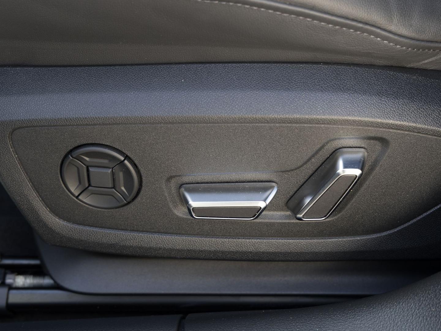 Image about Audi RS 6 Avant performance TFSI quattro tiptronic