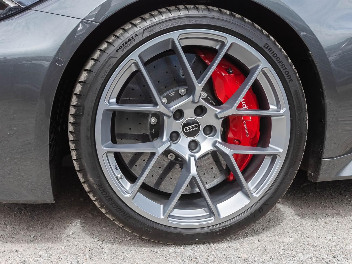 Bild über Audi RS 5 Limousine TFSI quattro 470 kW tiptronic - für weitere Informationen kontaktieren Sie den Audi Partner