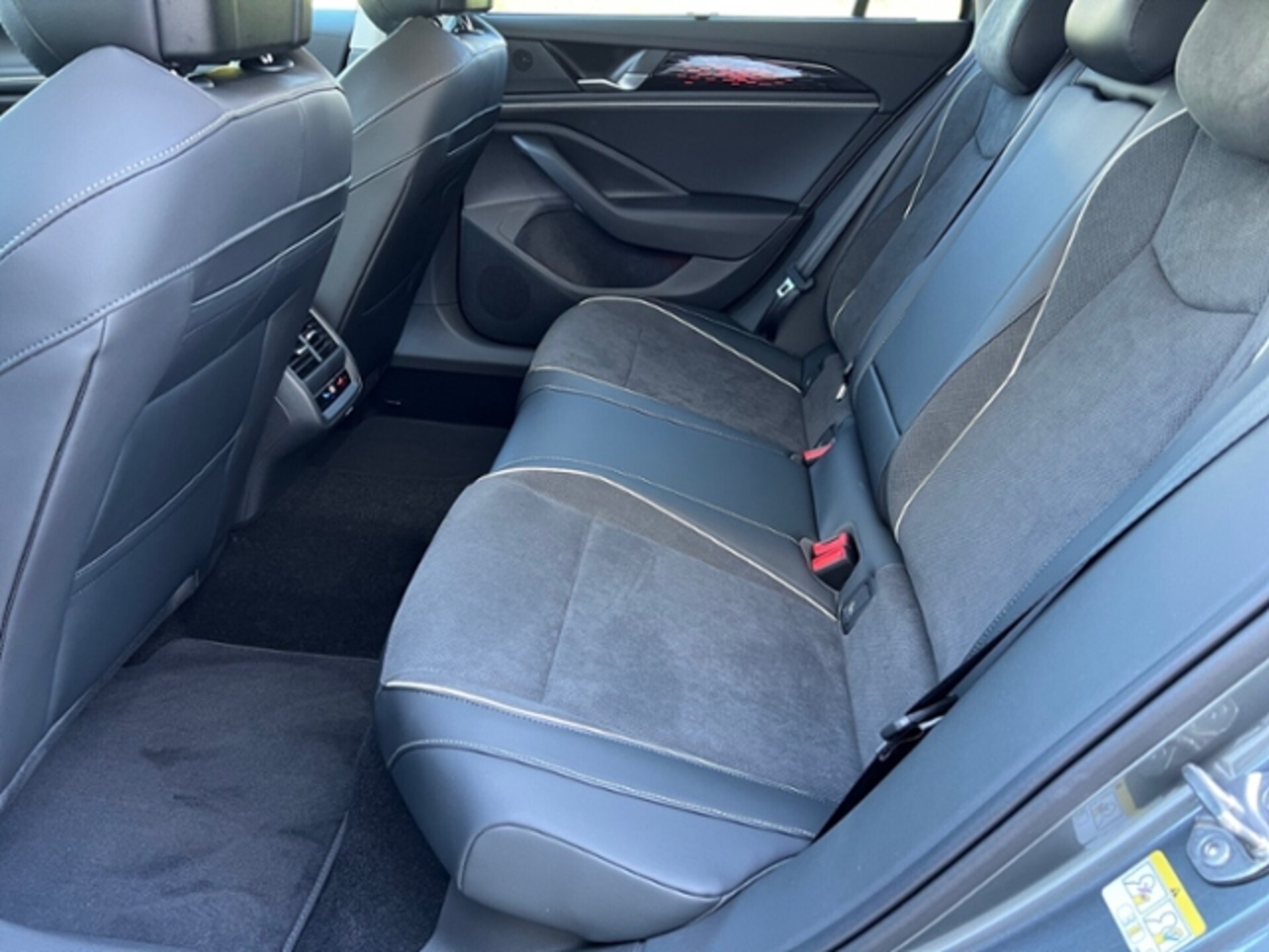 Volkswagen Passat Elegance