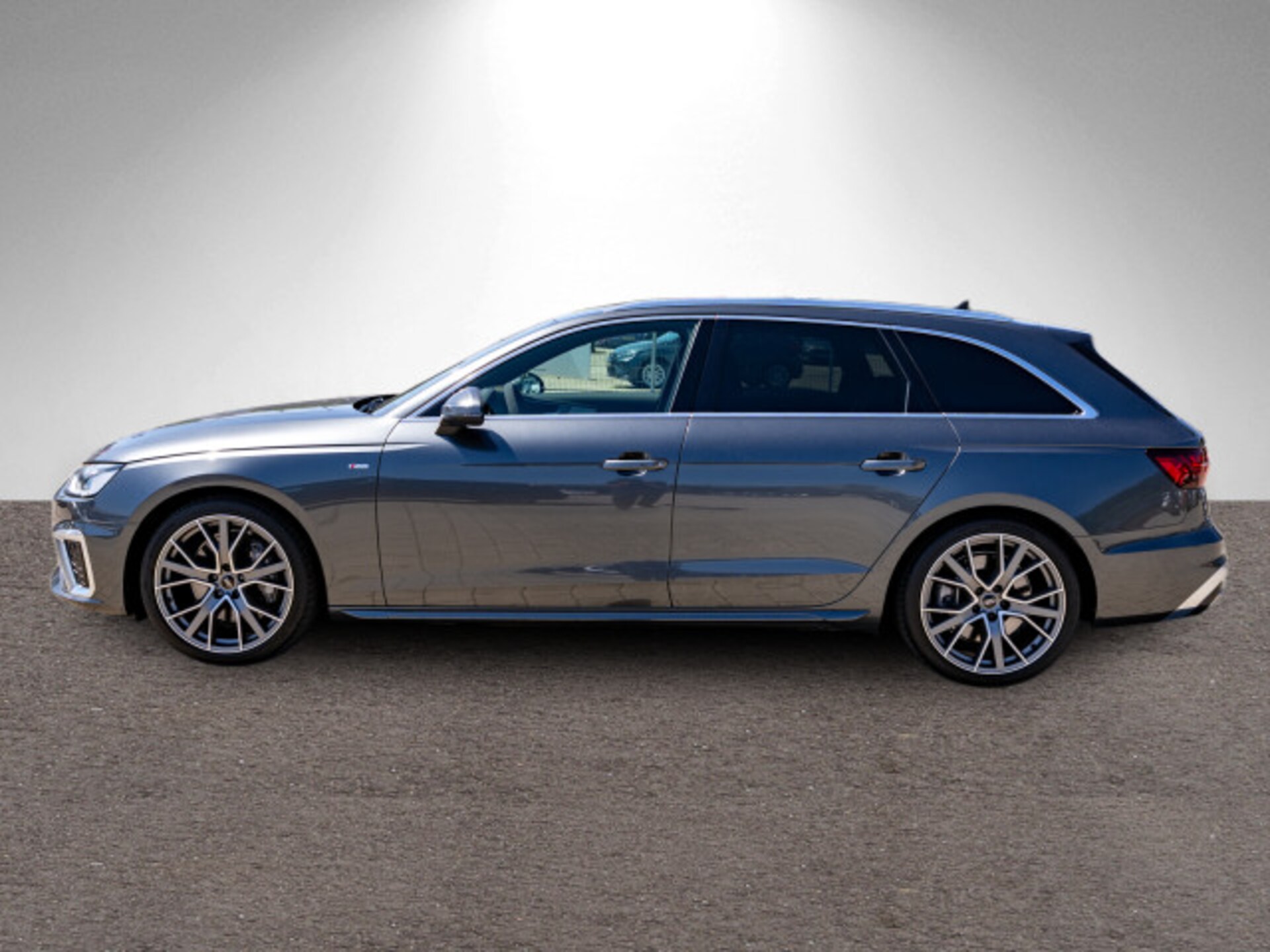 Audi A4 Avant S line