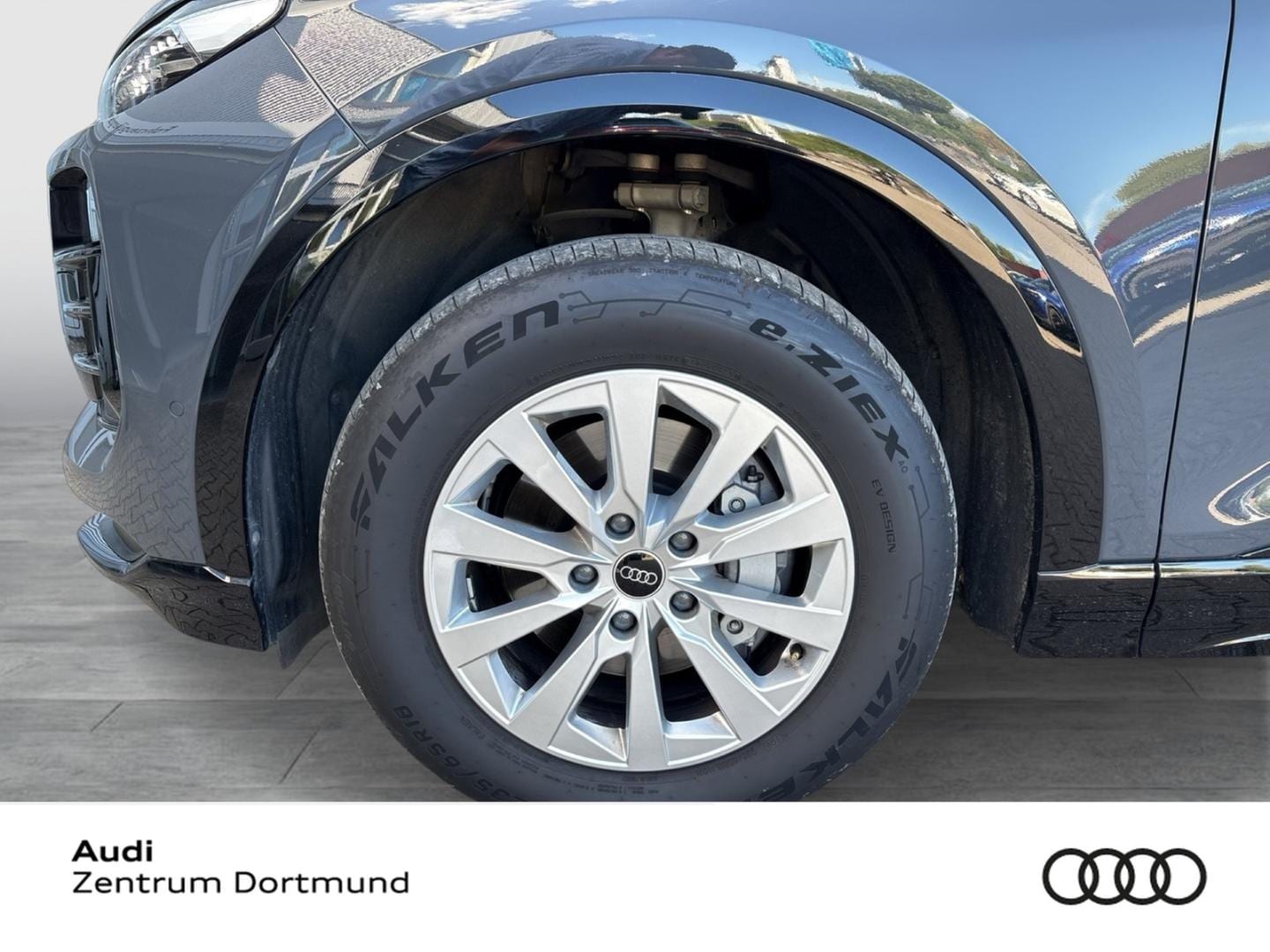 Bild über Audi Q6 SUV e-tron e-tron performance 225 kW - für weitere Informationen kontaktieren Sie den Audi Partner