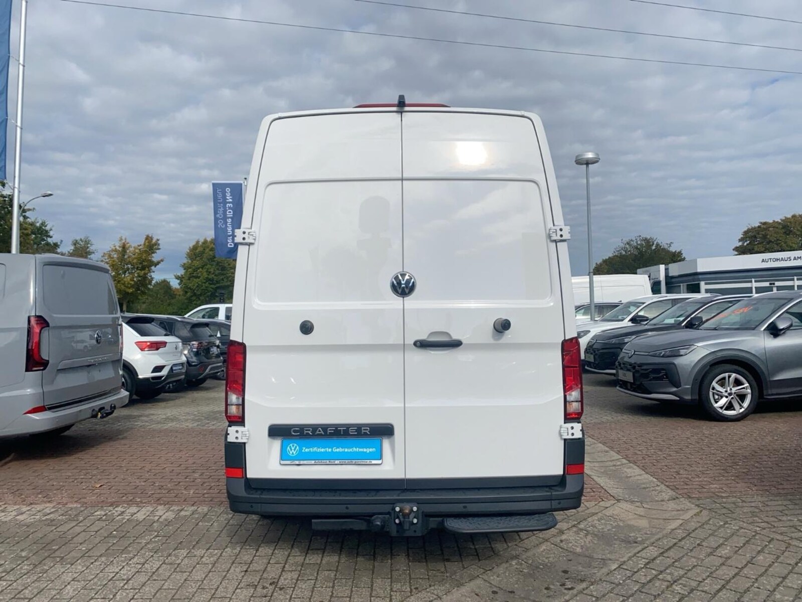 Volkswagen Crafter Kasten mittlerer Radstand – Bild 3