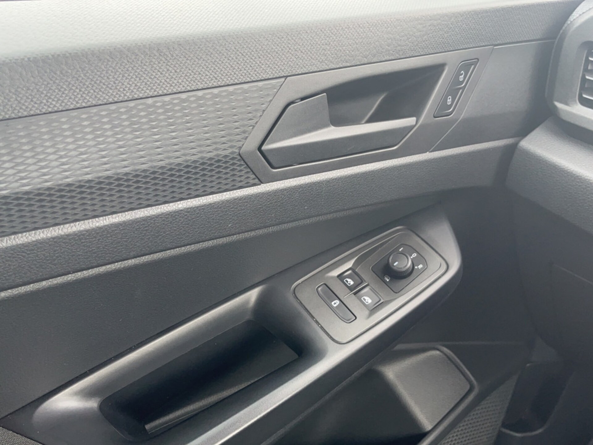 Volkswagen Caddy Basis-Modell