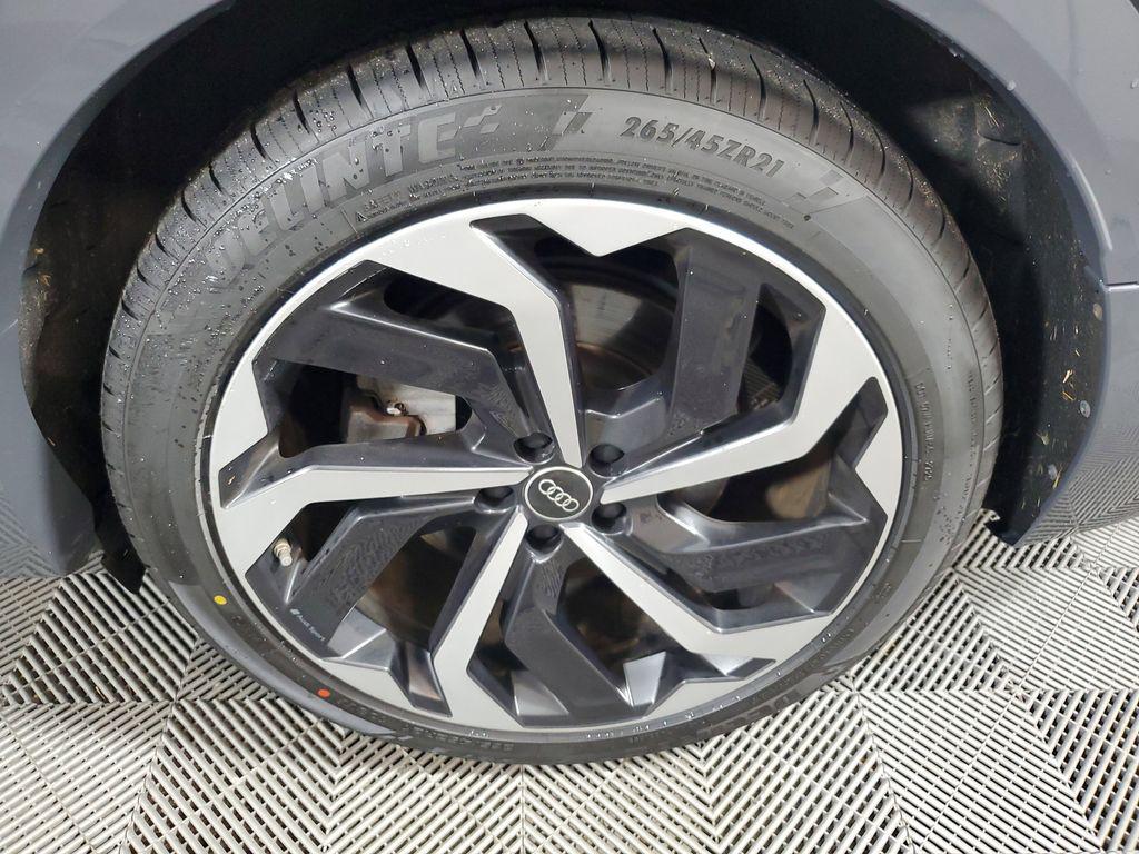 2024 Audi Q8 Sportback e-tron Premium Plus - Photo 10