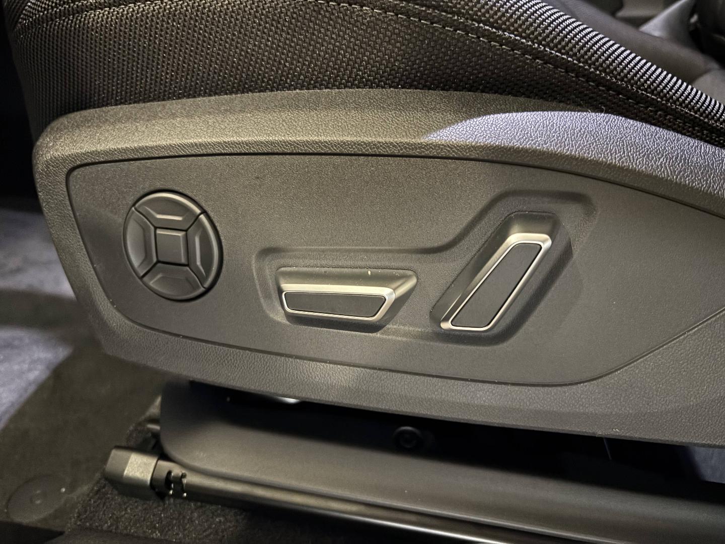 Image about Audi Q3 e-hybrid Design e-hybrid 272 ch S tronic