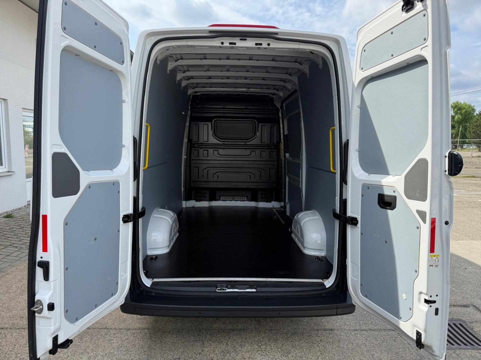 Volkswagen Crafter Kasten mittlerer Radstand