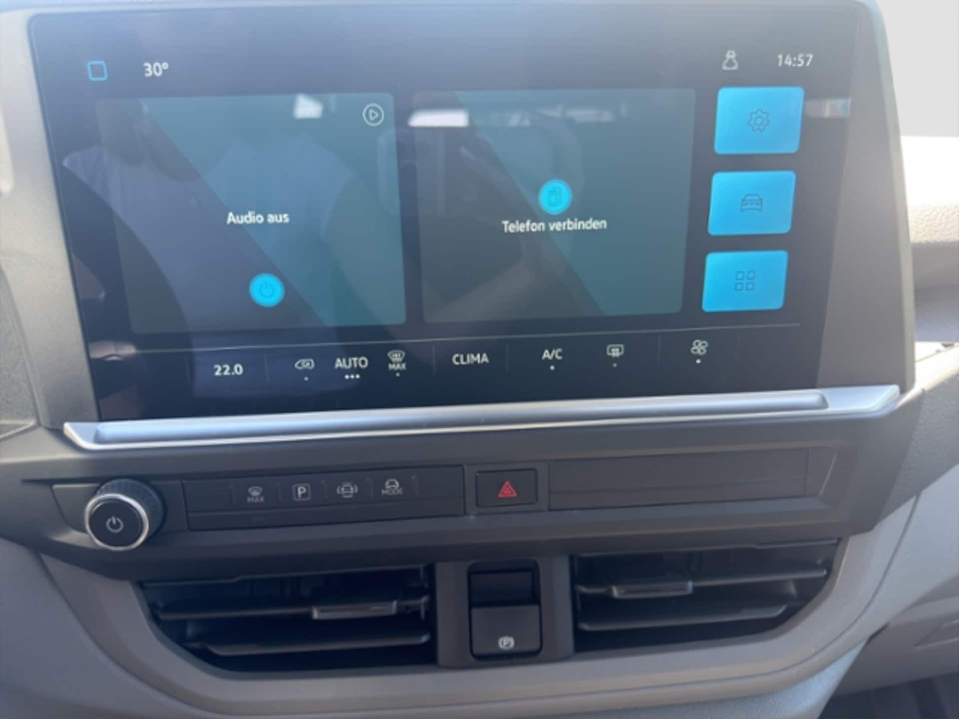 Volkswagen Transporter Kombi langer Radstand
