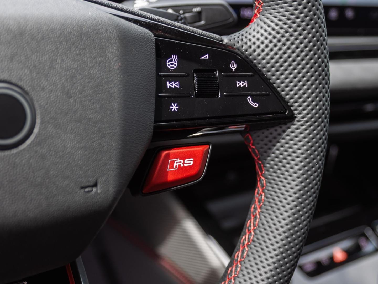 Bild über Audi RS 5 Limousine TFSI quattro 470 kW tiptronic - für weitere Informationen kontaktieren Sie den Audi Partner