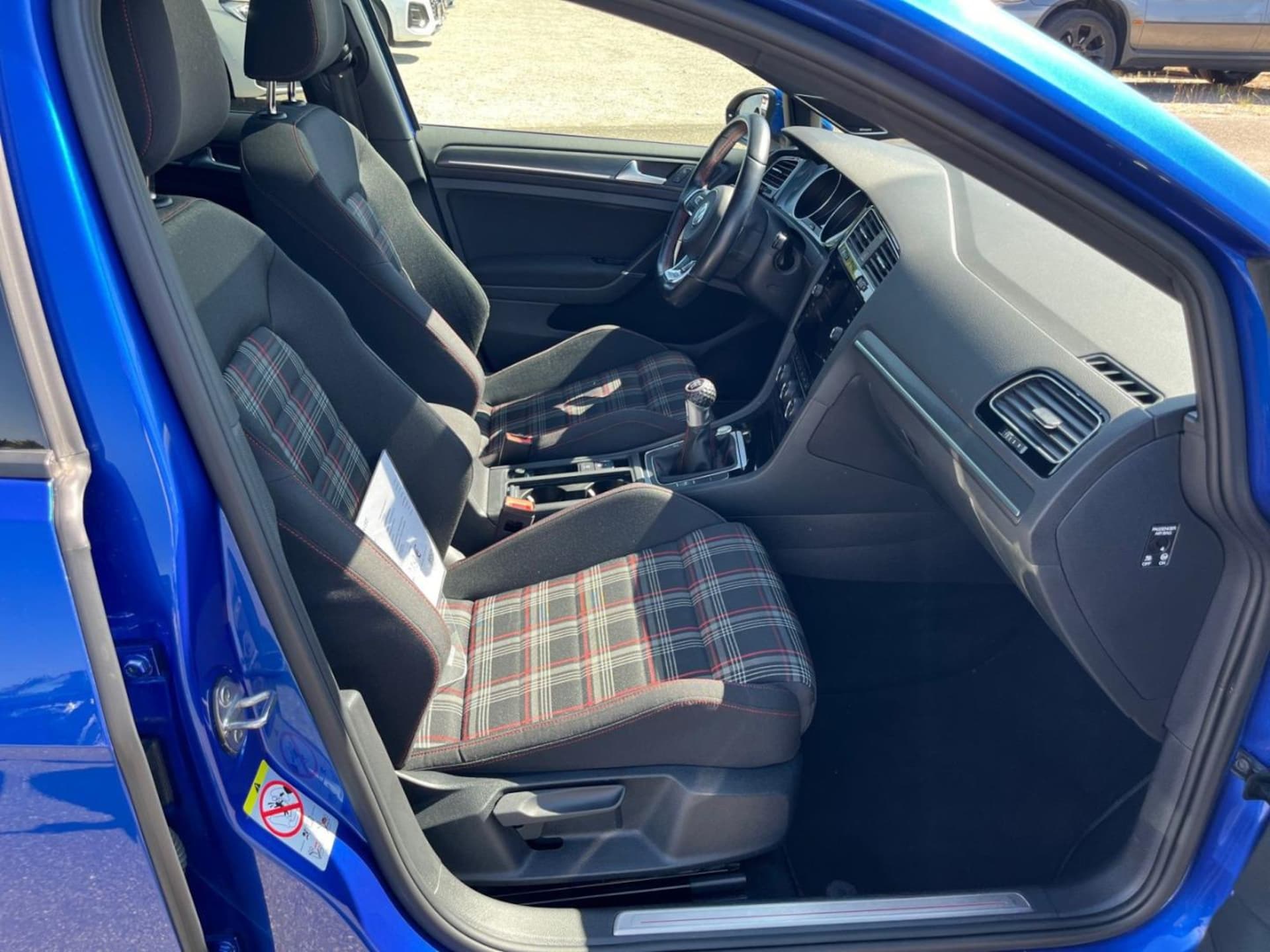 Volkswagen Golf GTI