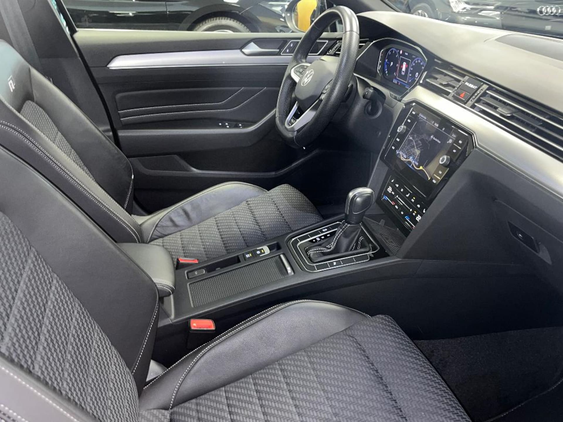 Volkswagen Passat Variant R-Line