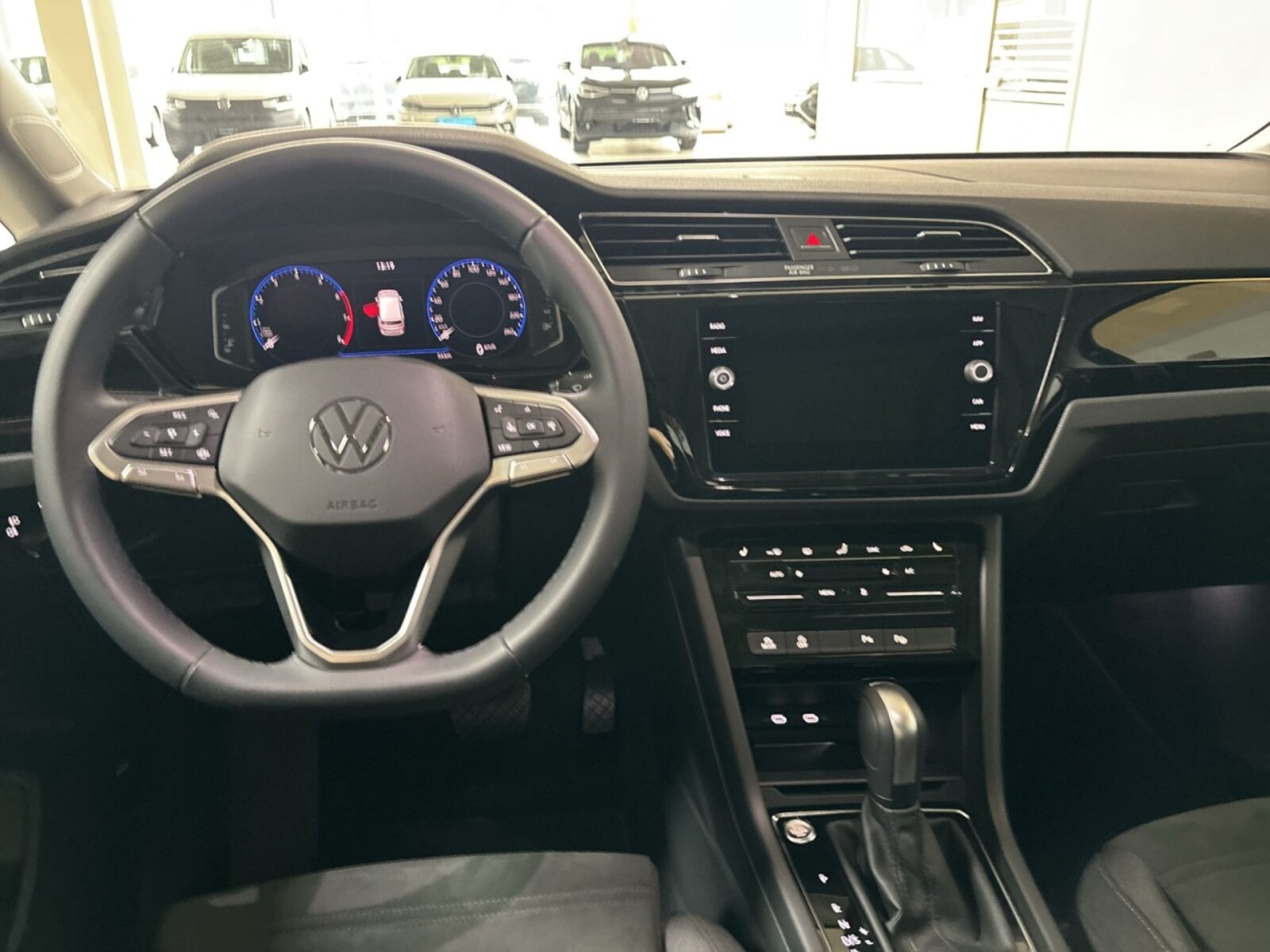 Volkswagen Touran – Bild 9