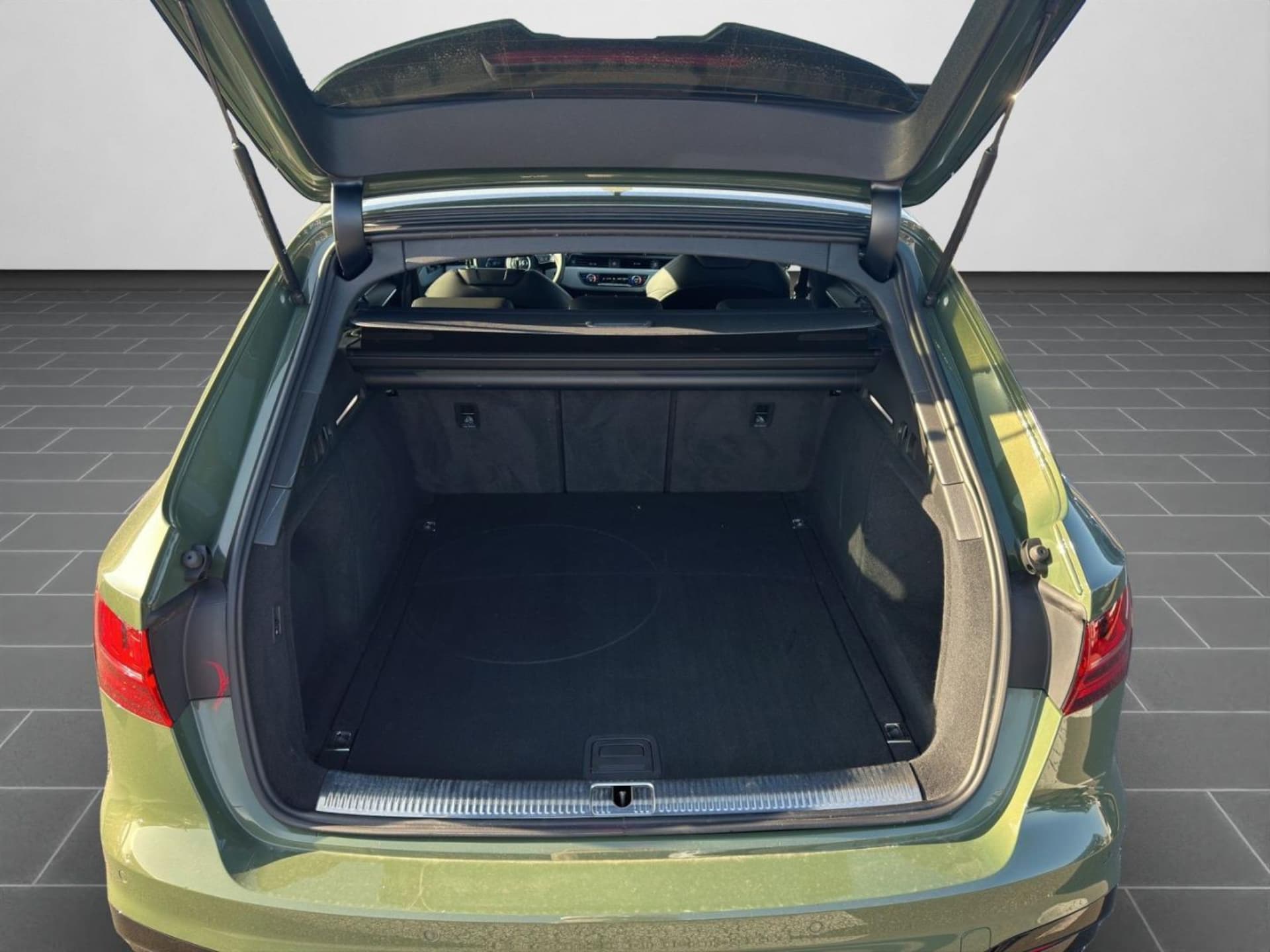 Audi A4 Avant S line