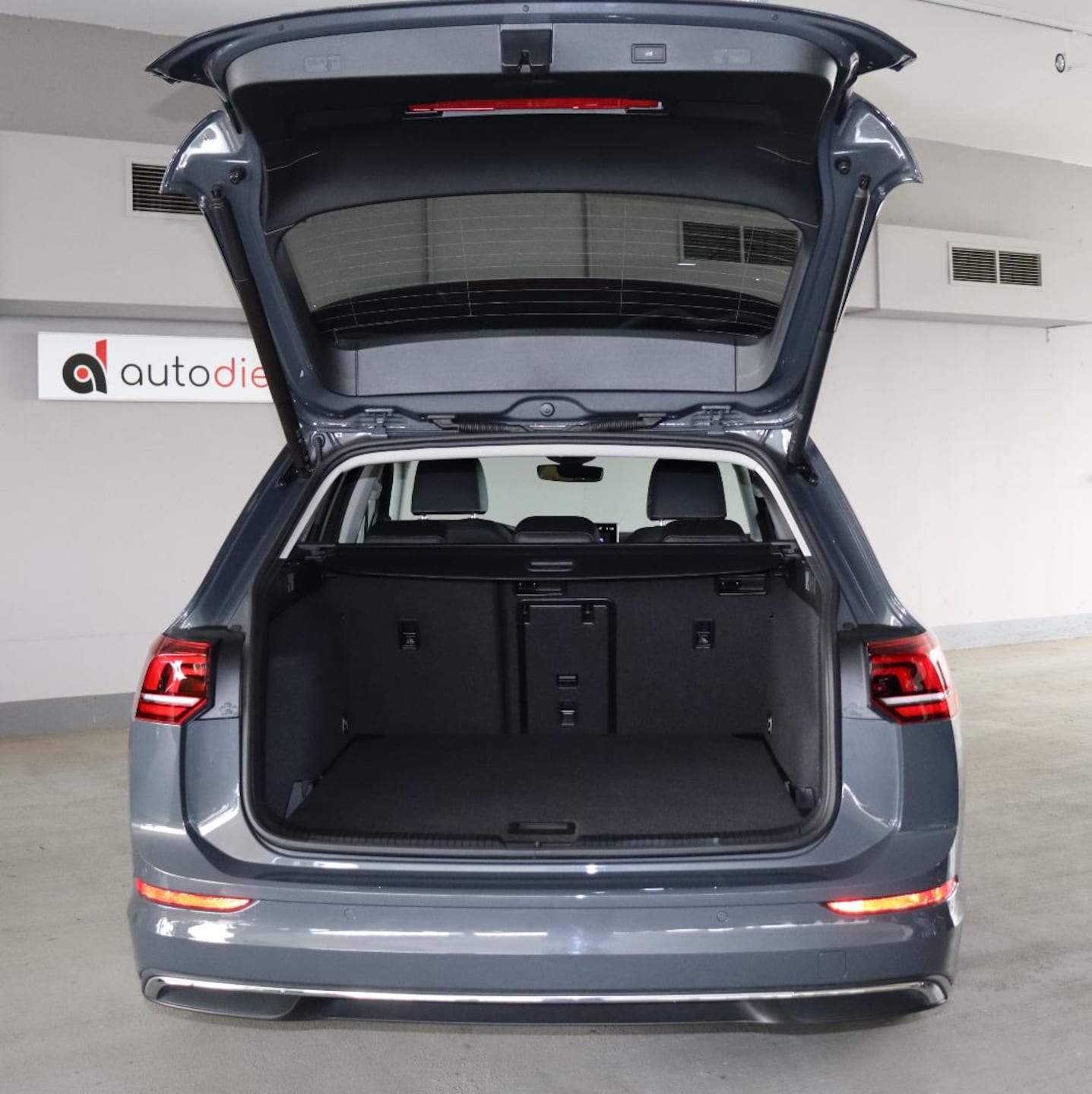 Volkswagen Golf Variant Life
