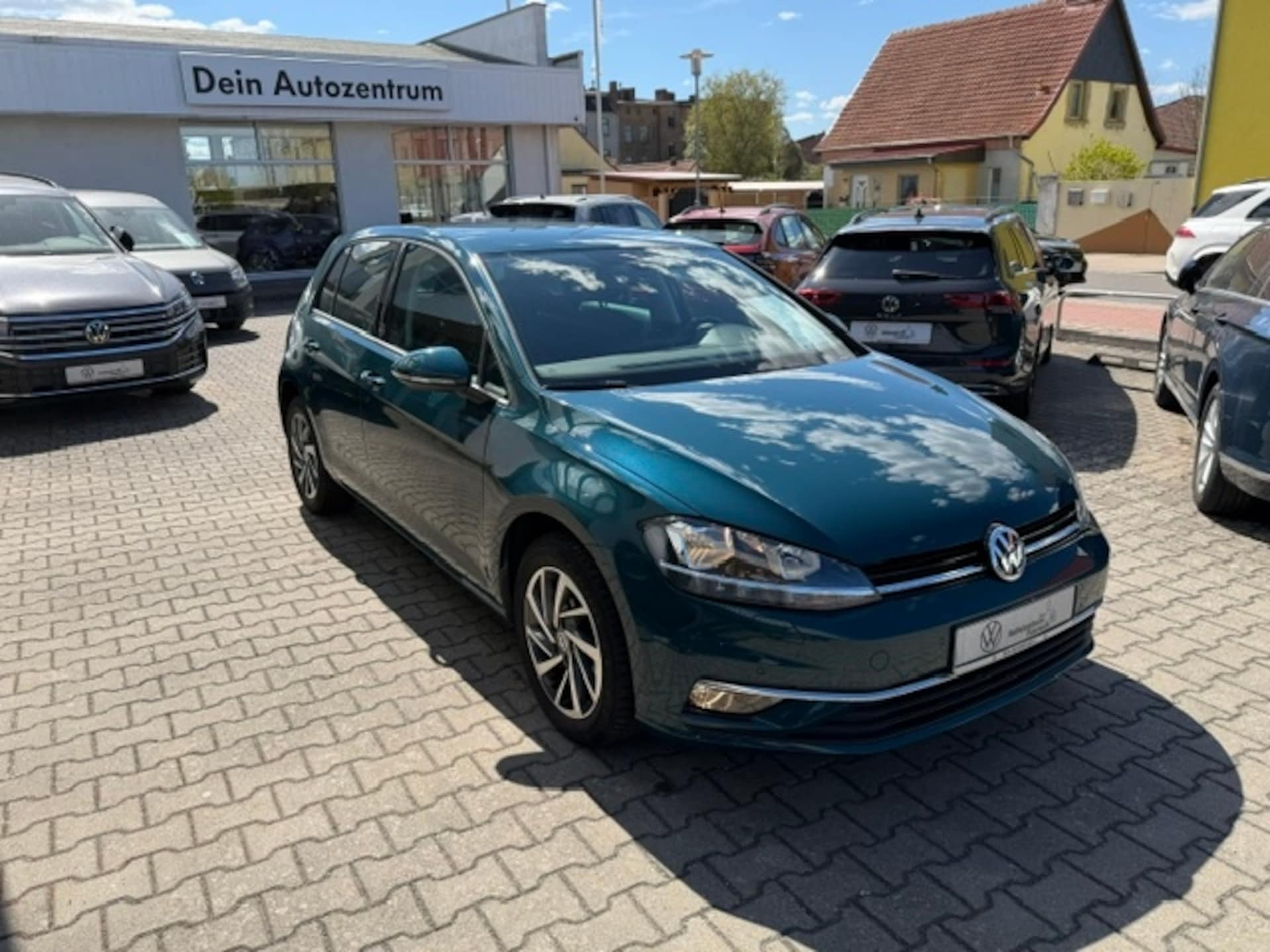 Volkswagen Golf SOUND