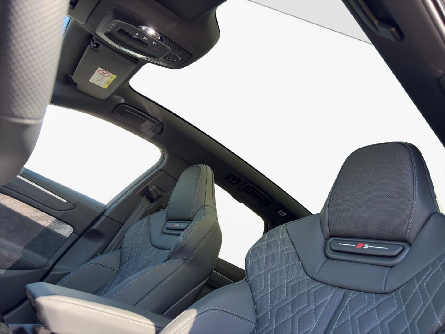 Bild über Audi A6 Avant TDI quattro 220 kW S tronic - für weitere Informationen kontaktieren Sie den Audi Partner