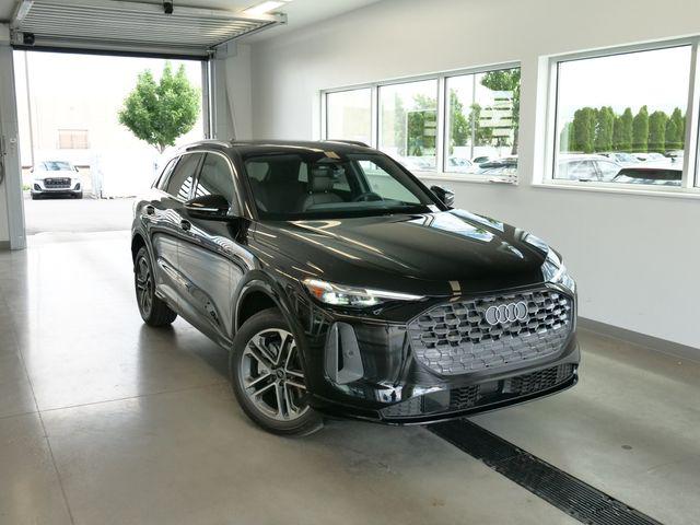 2026 Audi Q5 Premium Plus quattro's photo