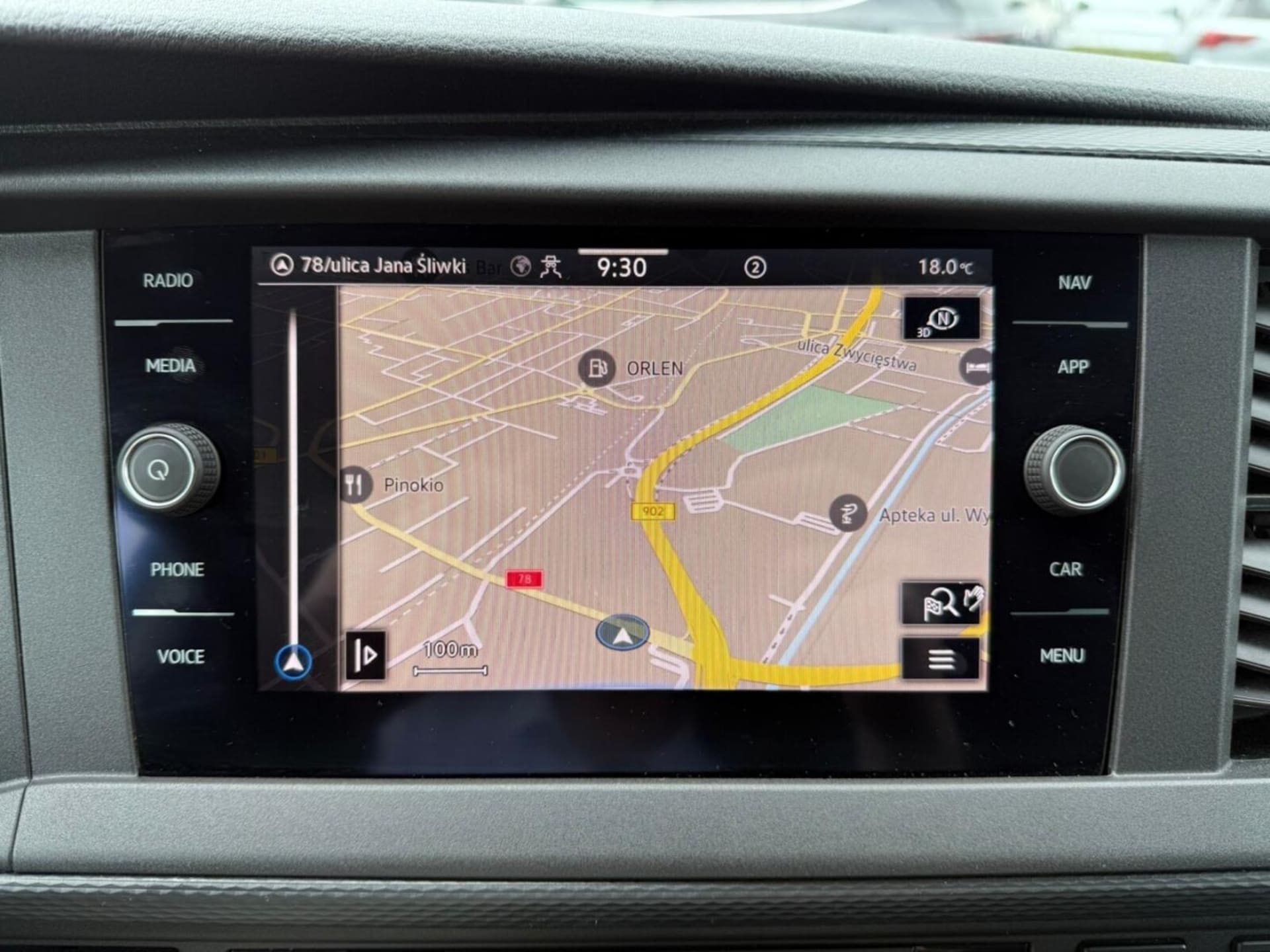 Volkswagen Caravelle 6.1 krótki rozstaw osi SE