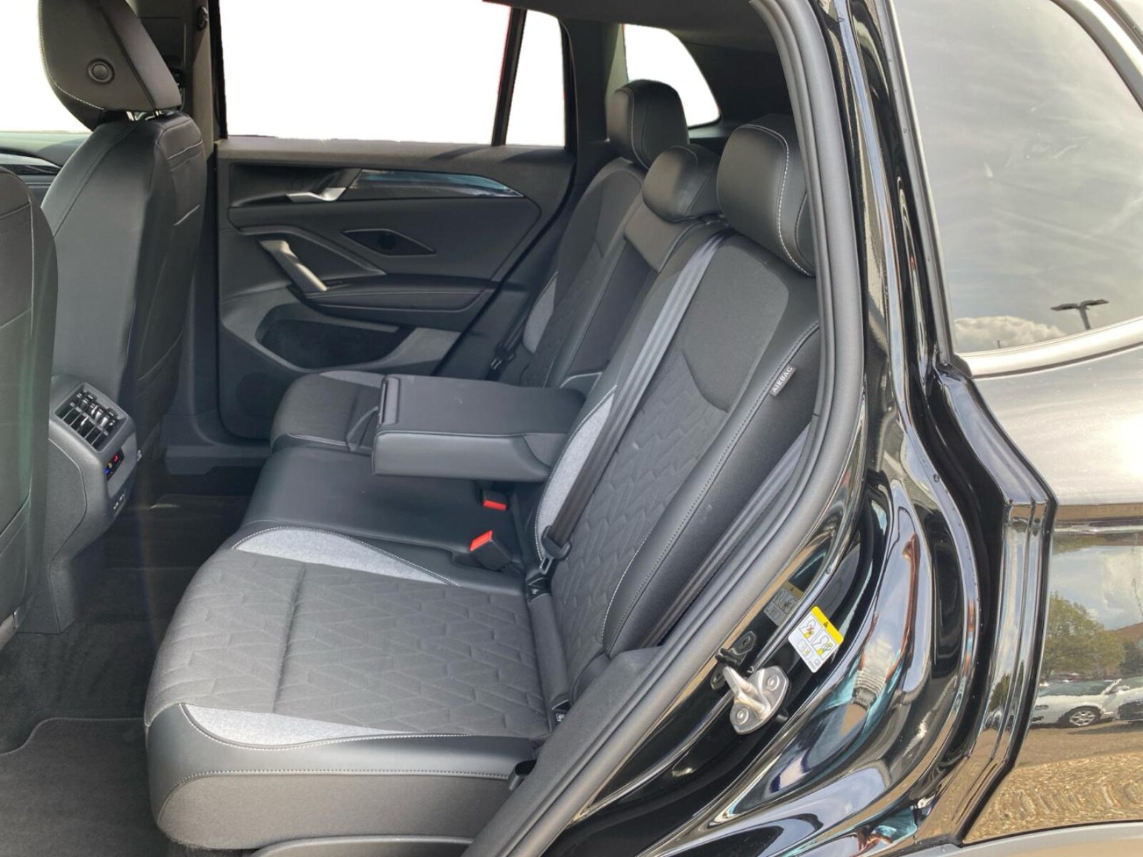 Volkswagen Tiguan – Bild 12