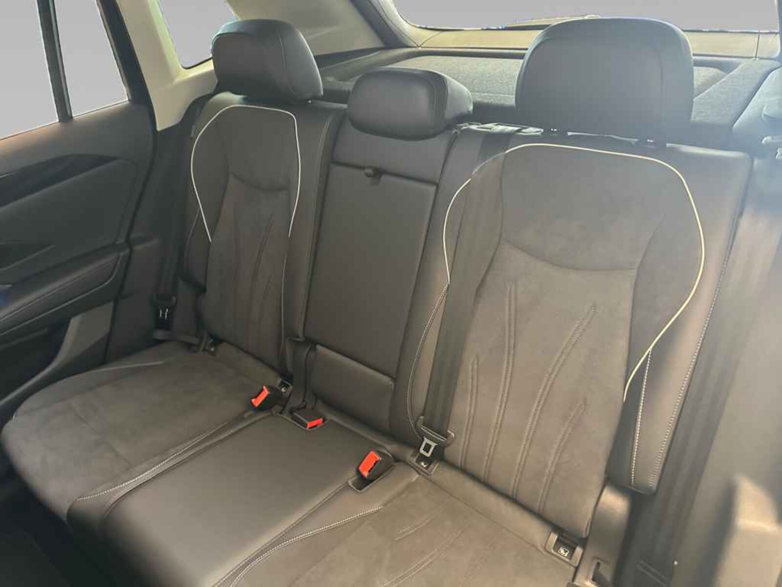Volkswagen Tiguan – Bild 12
