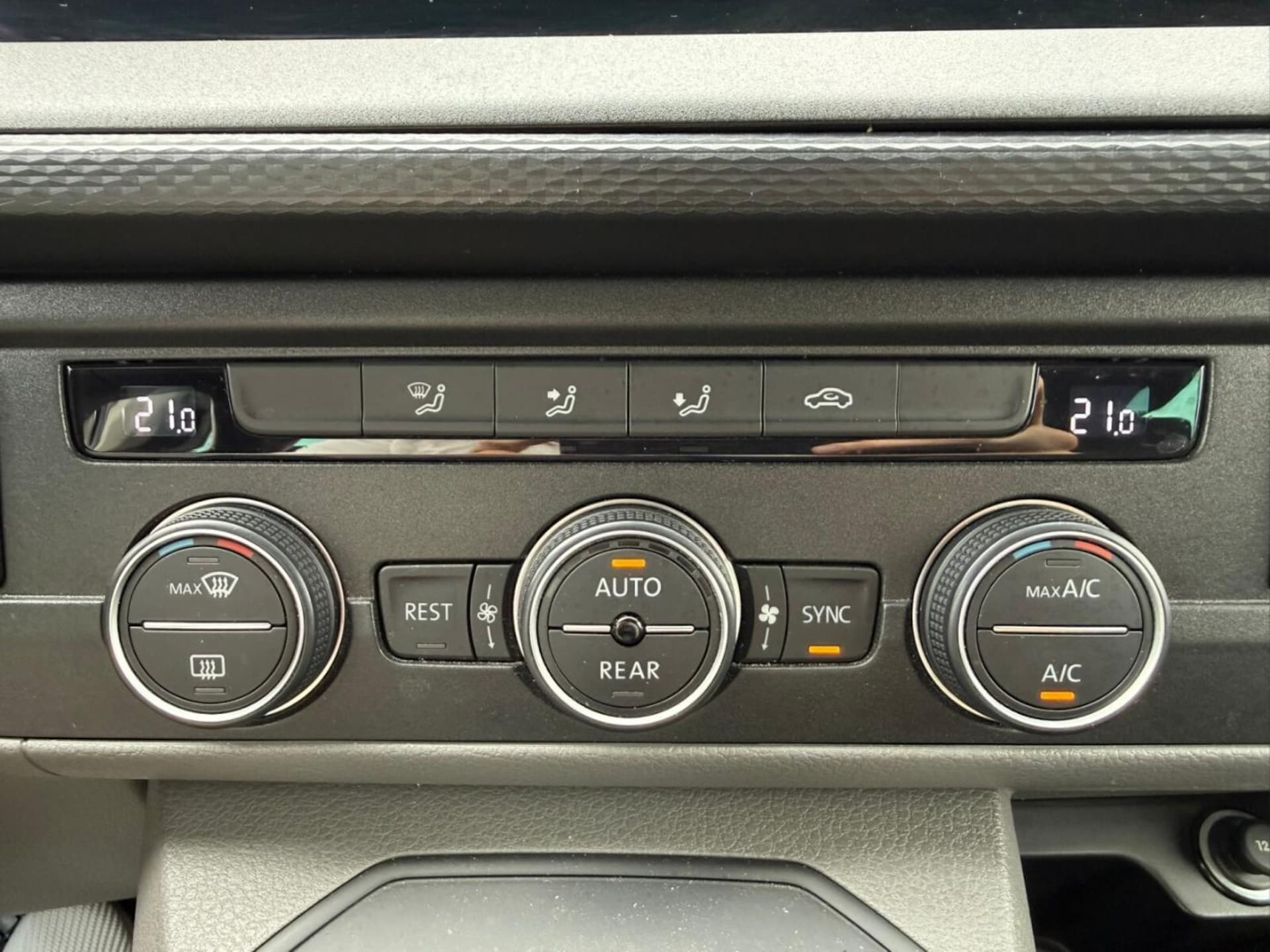 Volkswagen Caravelle 6.1 krótki rozstaw osi SE